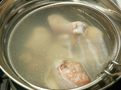 食譜-蒜頭香菇雞湯