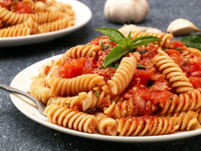 食譜-義式培根番茄螺旋麵