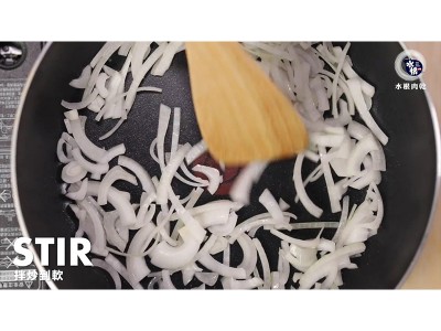 食譜-五分鐘快速料理！洋蔥肉乾蓋飯！