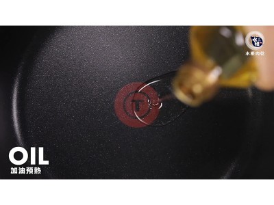 食譜-五分鐘快速料理！洋蔥肉乾蓋飯！