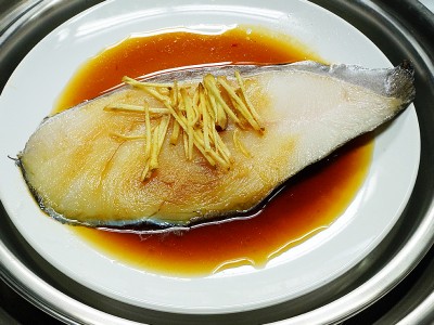 食譜-剝皮辣椒燉雞湯+清蒸鱈魚 (一鍋二菜)