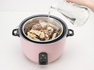 食譜-蒜泥白肉與肉骨茶