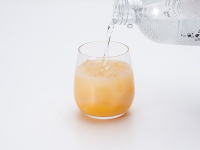 食譜-盛夏午後(蜜桃可爾必思氣泡飲)