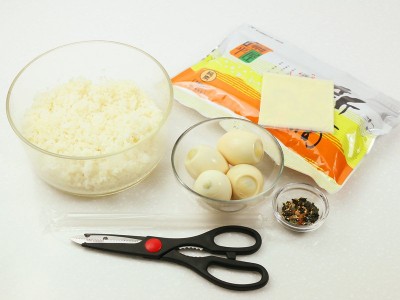 食譜-小小兵飯糰便當