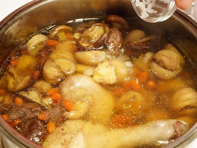 食譜-栗子香菇雞湯