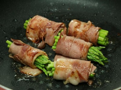 食譜-蘆筍培根捲