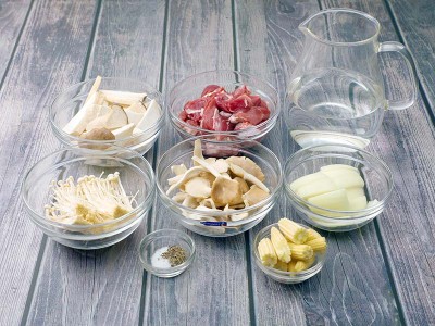 食譜-豬肉菇菇湯