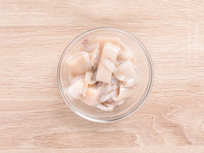 食譜-蔥爆雞丁+芹菜中卷+奶油野菇(一鍋三菜)