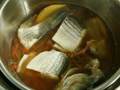 食譜-蔘鬚鱸魚湯