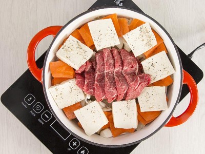 食譜-無水鮮蔬牛肉豆腐鍋