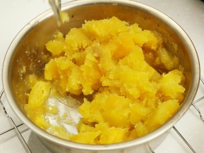 食譜-水餃皮變身地瓜餅