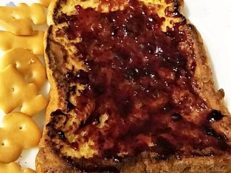 餐桌-法國吐司藍莓