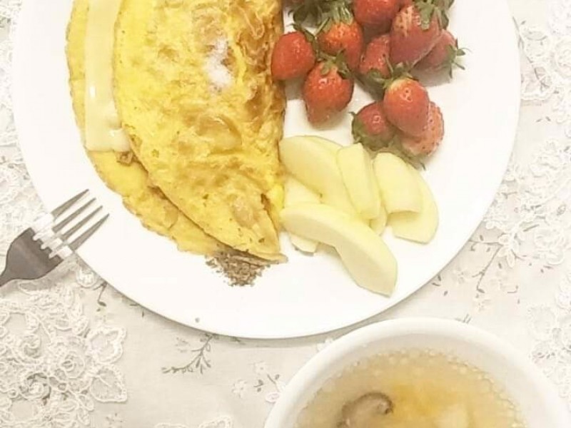 餐桌-法國薄餅玉米起士火腿