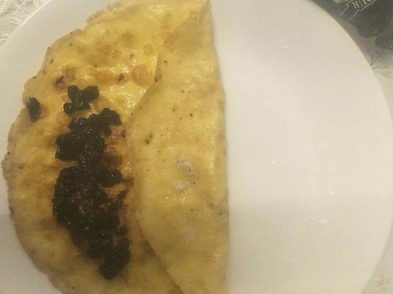 餐桌-法國薄餅藍莓